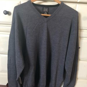 Men’s Jos. A Bank XL charcoal wool v neck sweater